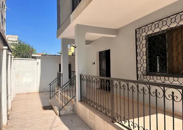 Istanbul تيرانا