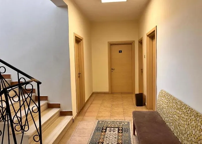 Istanbul Τίρανα